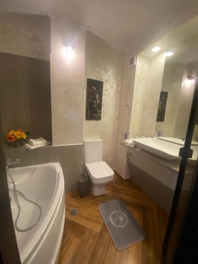 Victoriei Deluxe Suites Бухарест Экстерьер фото