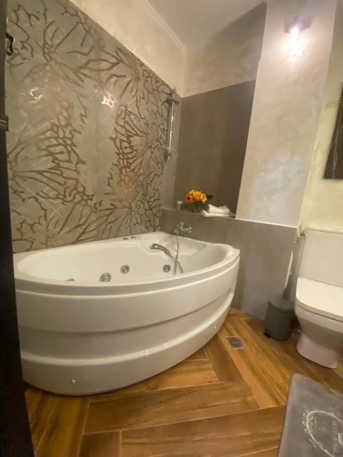 Victoriei Deluxe Suites Бухарест Экстерьер фото